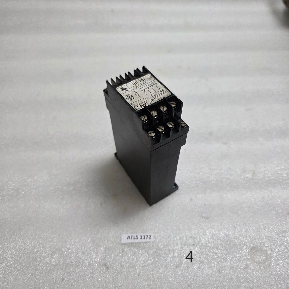 ZPA TRUTNOV RP 701 INDUSTRIAL CONTROL RELAY CSN 35 3402 220V AC