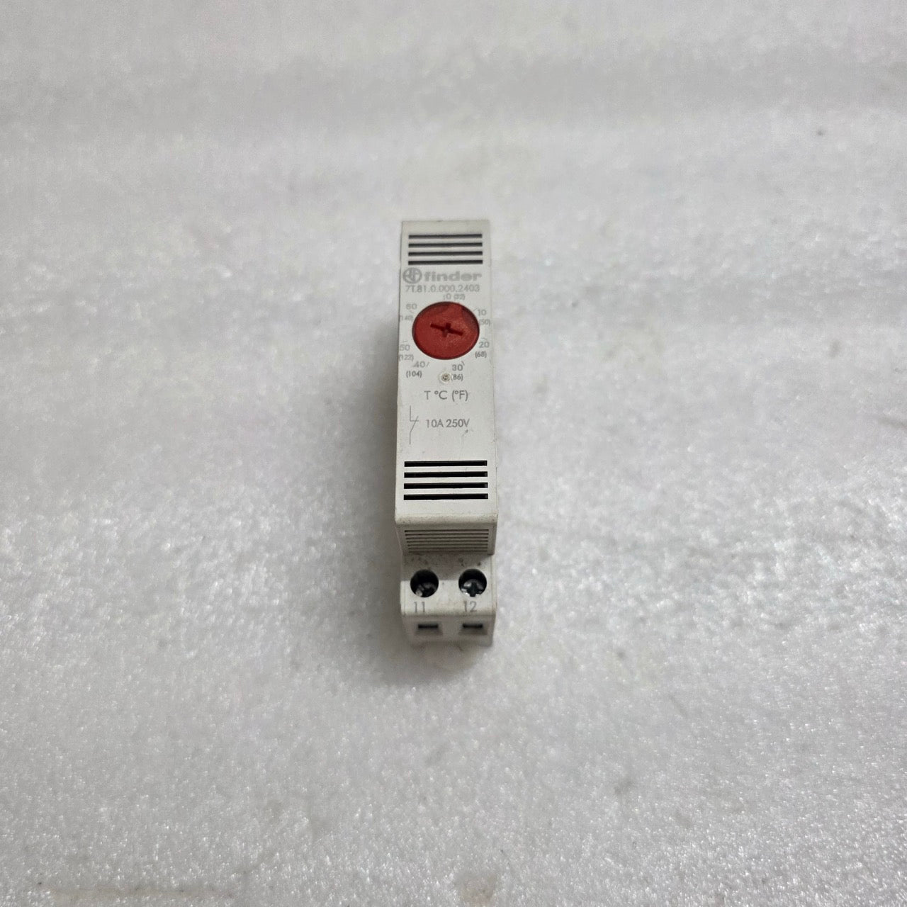FINDER 7T.81.0.000.2403 PANEL THERMOSTAT