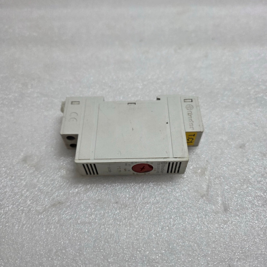 FINDER 7T.81.0.000.2403 PANEL THERMOSTAT