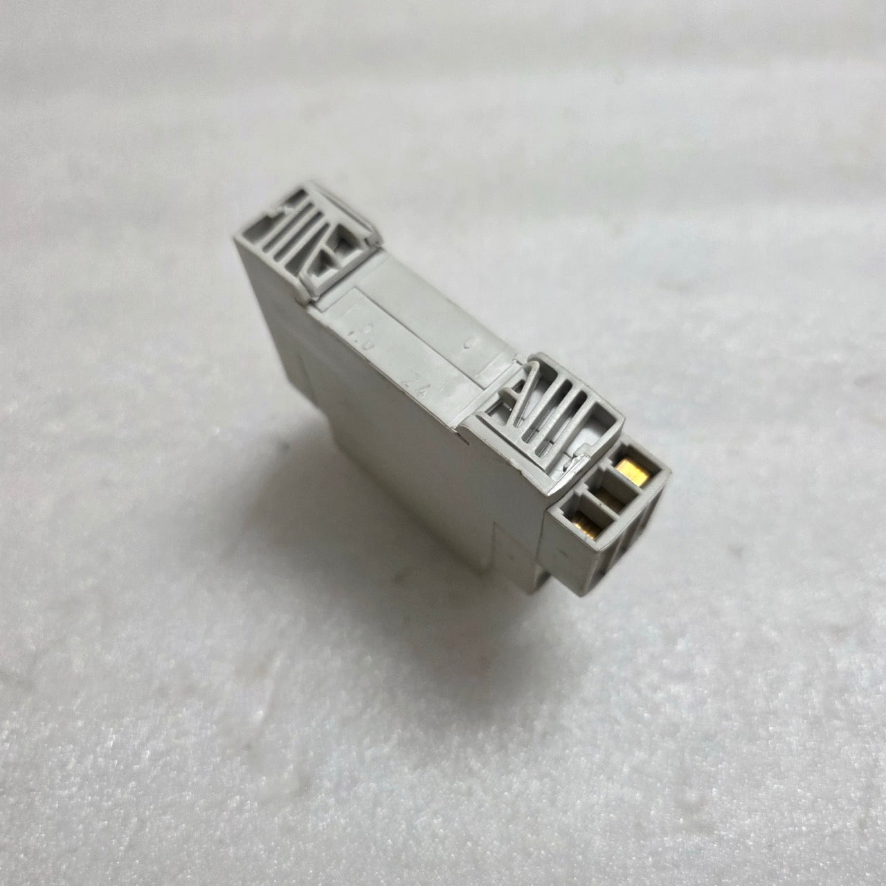 ABB CT-AHD.22 OFF-DELAY TIME RELAY 1SVR500110R0100 24-240V AC/ 24-28V DC