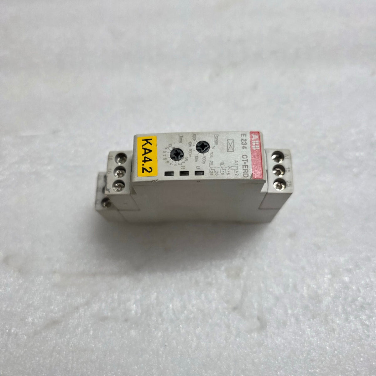 ABB CT-ERD.22 ON-DELAY TIME RELAY 1SVR500100R0100 24-240VAC/24-48VDC