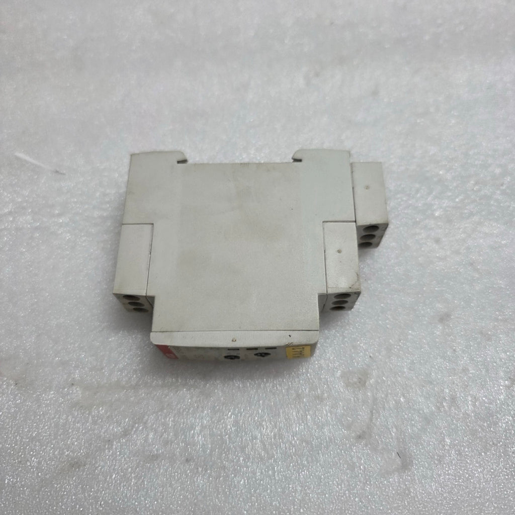 ABB CT-ERD.22 ON-DELAY TIME RELAY 1SVR500100R0100 24-240VAC/24-48VDC