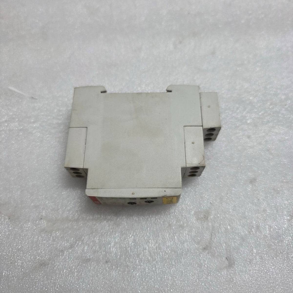 ABB CT-ERD.22 ON-DELAY TIME RELAY 1SVR500100R0100 24-240VAC/24-48VDC