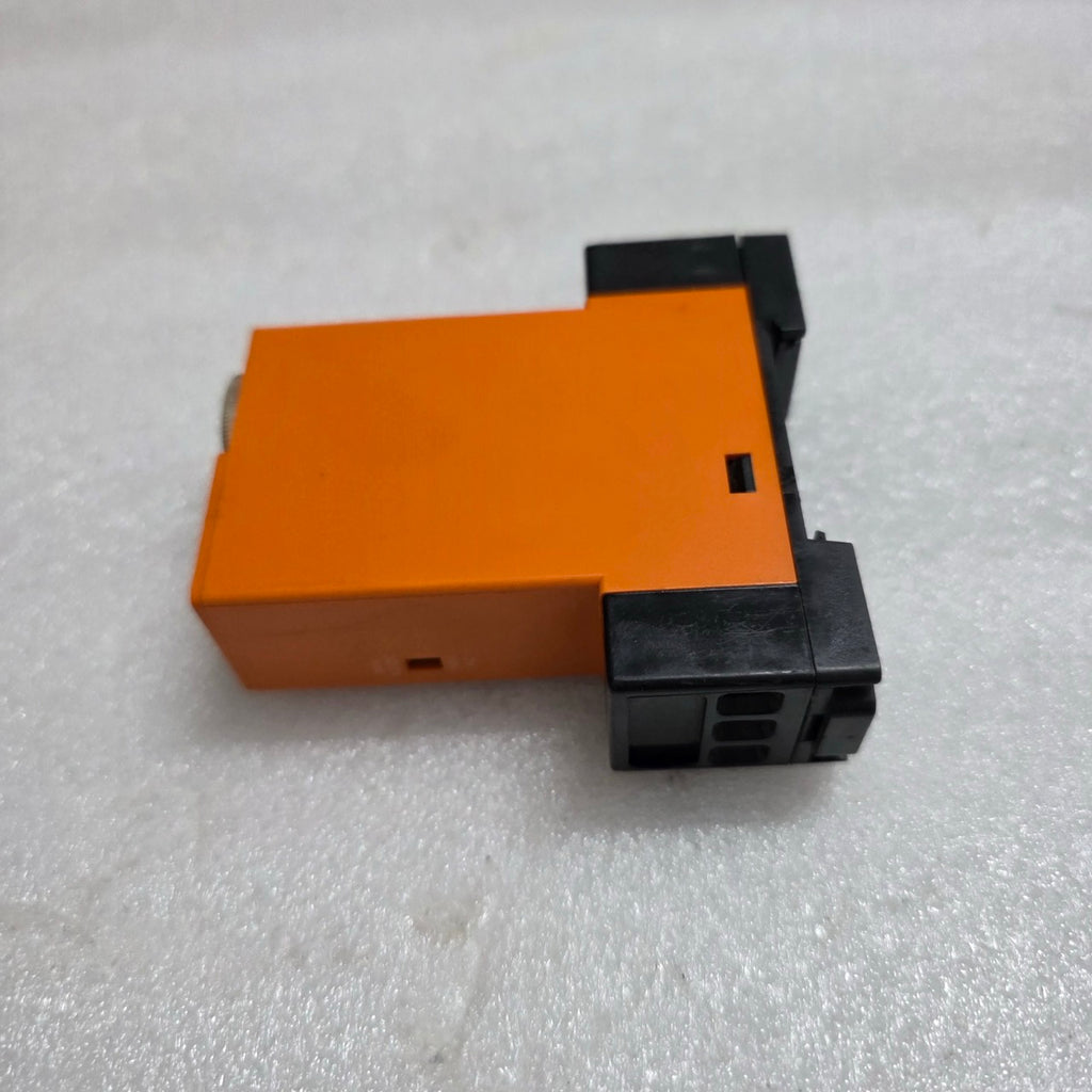 SYRELEC BCRU DELAY ON BREAK TIME RELAY 110VAC
