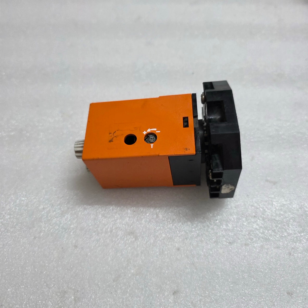 SYRELEC LIR.T CURRENT CONTROL RELAY 110V