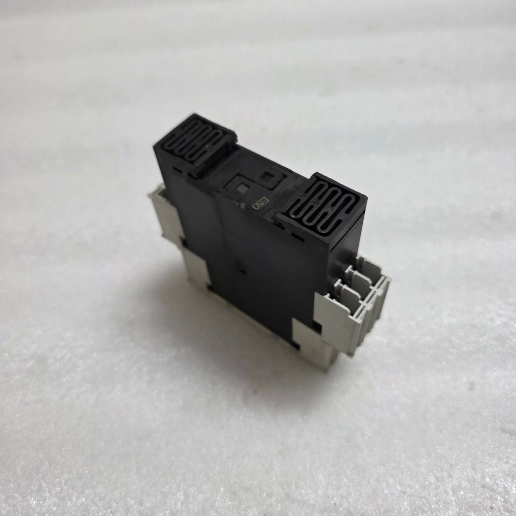 SIEMENS 3RP1505-1BP30 MULTIFUNCTION ELECTRONIC TIME RELAY 24 VAC-DC/200–240 VAC