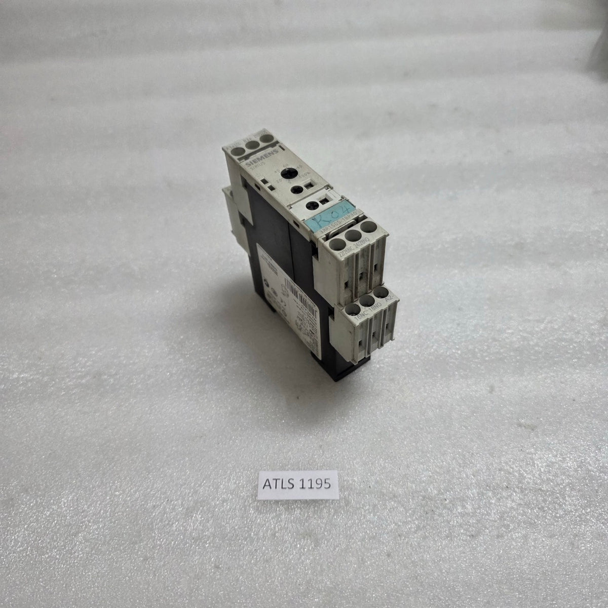 SIEMENS 3RP1505-1BP30 MULTIFUNCTION ELECTRONIC TIME RELAY 24 VAC-DC/200–240 VAC