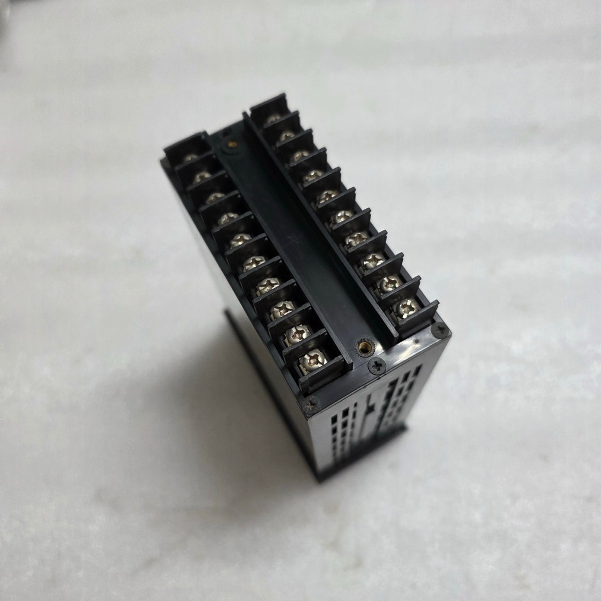 CHINO IR-GC1 INDICATOR WITH POWER SUPPLY UNIT CG075A039 AC 85~264V