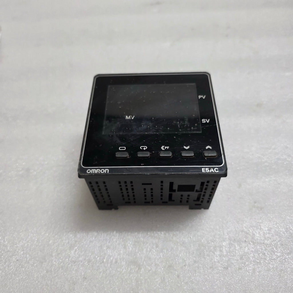 OMRON E5AC-RX3ASM-800 DIGITAL TEMPERATURE AND PROCESS CONTROLLER 100-240VAC