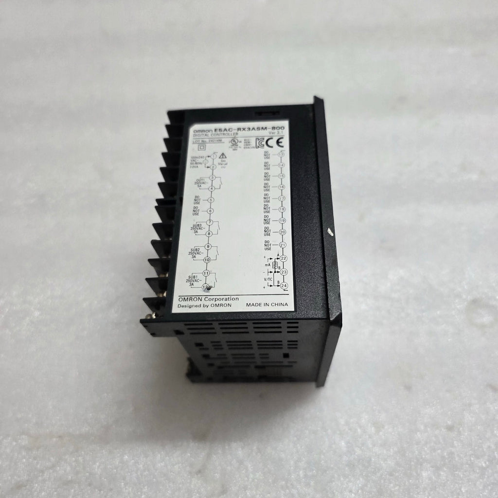 OMRON E5AC-RX3ASM-800 DIGITAL TEMPERATURE AND PROCESS CONTROLLER 100-240VAC