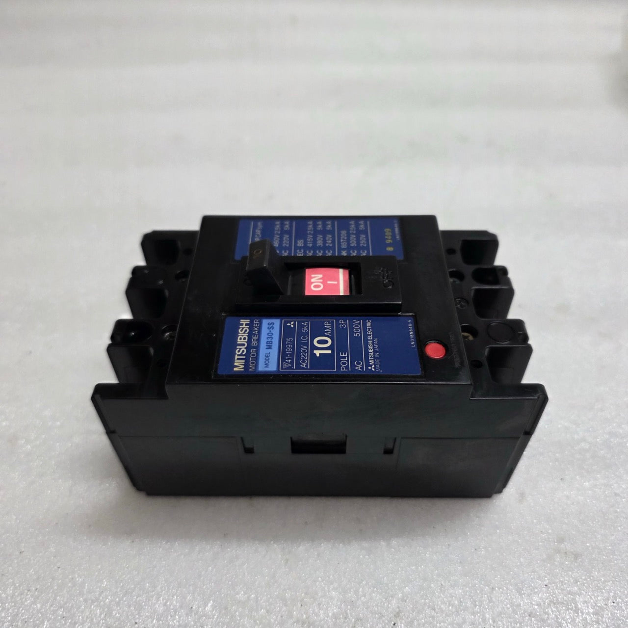 MITSUBISHI ELECTRIC MB30-SS 3-POLE CIRCUIT BREAKER 10A