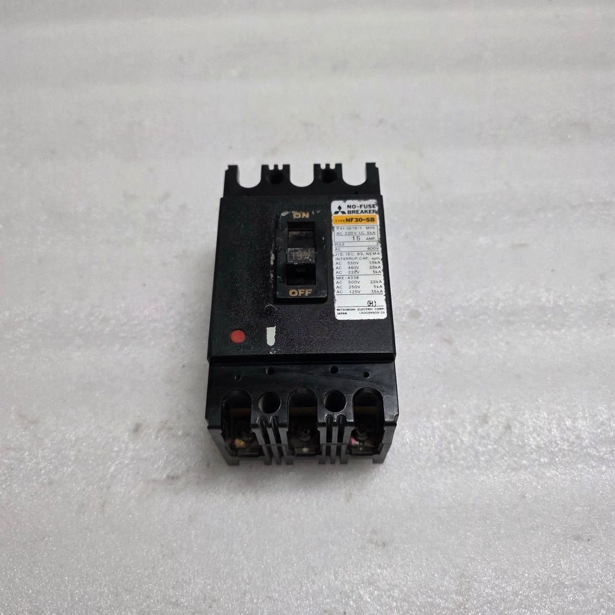 MITSUBISHI NF30-SB 3-POLE CIRCUIT BREAKER 15A