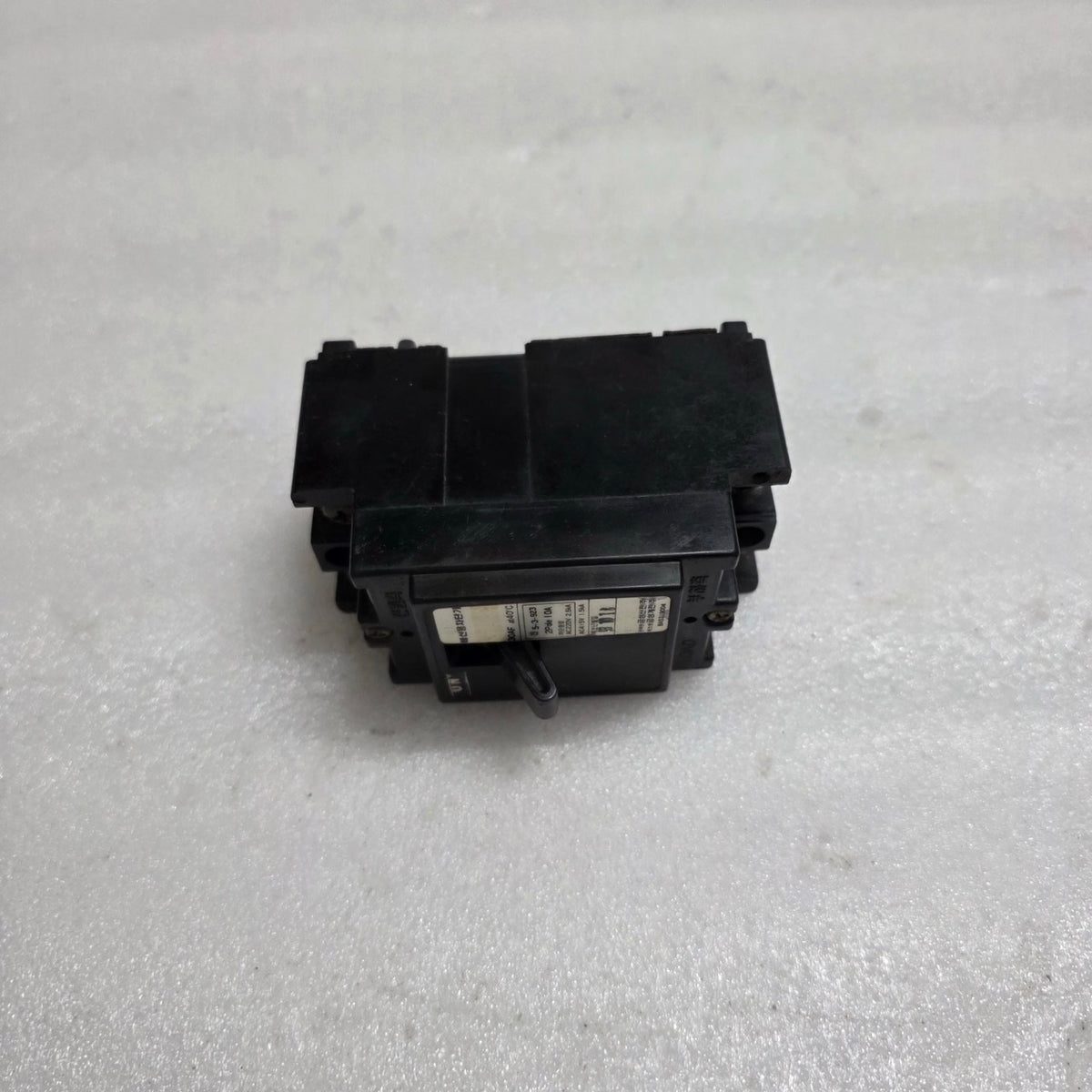 GOLDSTAR ABS 32C 2-POLE CIRCUIT BREAKER 10A 5-3-923