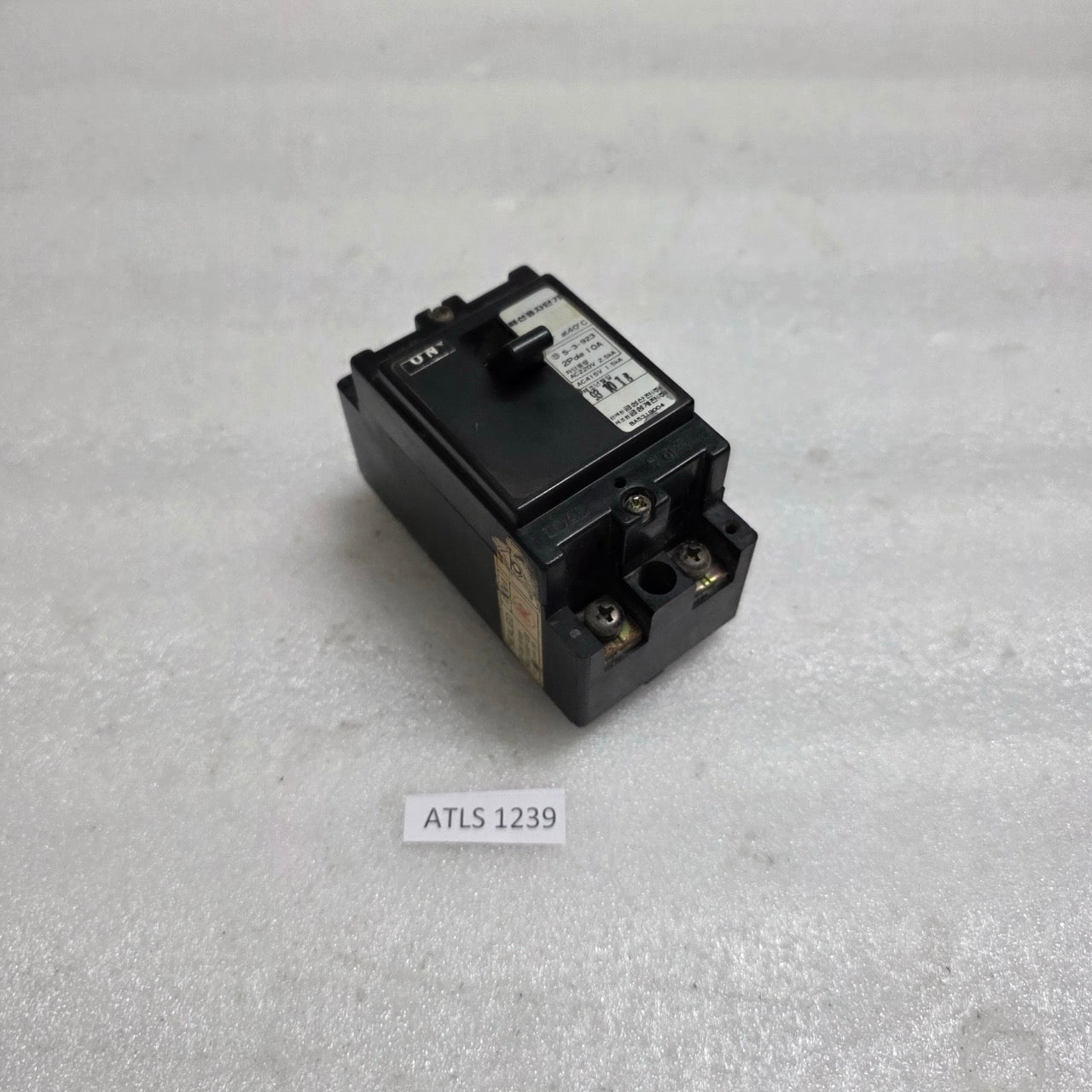 GOLDSTAR ABS 32C 2-POLE CIRCUIT BREAKER 10A 5-3-923