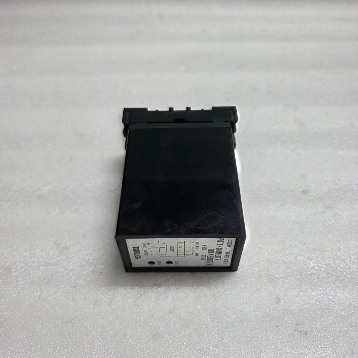 TSURUGA 7562-29-3 SIGNAL TRANSDUCER AC100/110V