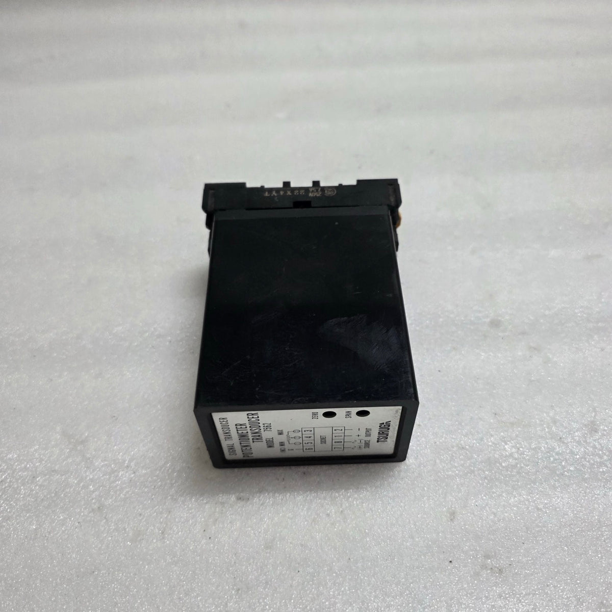 TSURUGA 7562-29-3 SIGNAL TRANSDUCER AC100/110V