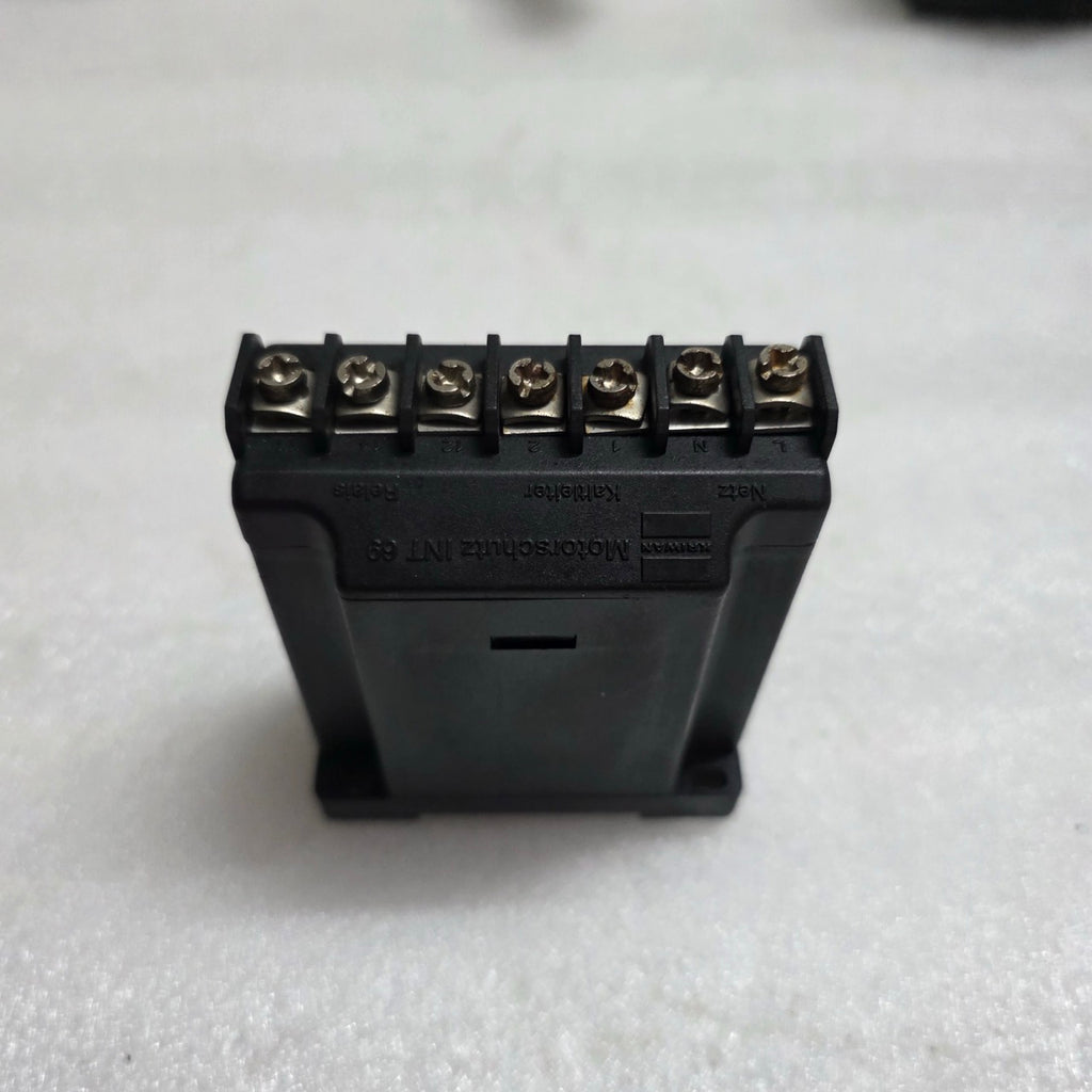 KRIWAN INT 69 MOTOR PROTECTION RELAY 030.00115.4 MOTORSCHUTZ 52 A 121