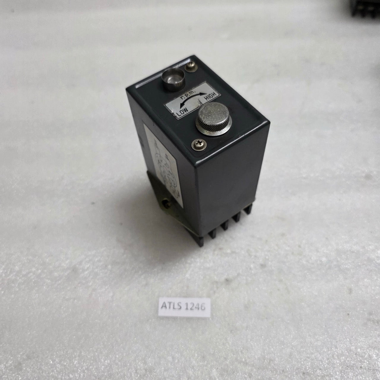 NABCO 3 3~7 VOLTAGE SENSING RELAY THE NIPPON AIR BRAKE