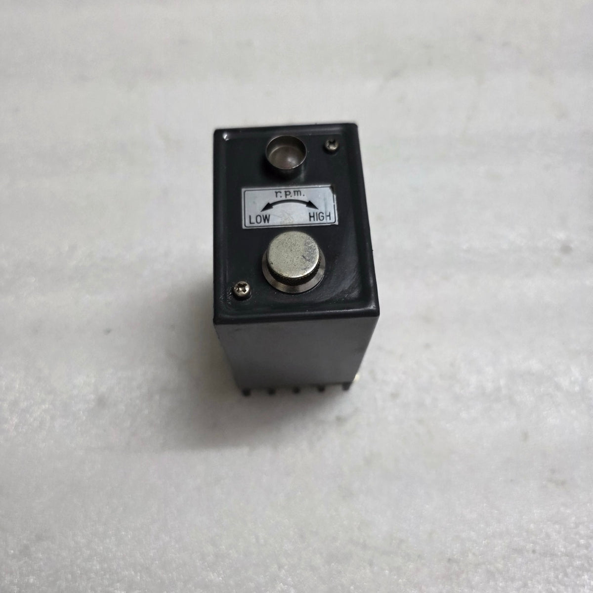 THE NIPPON AIR BRAKE TYPE A VOLTAGE SENSING RELAY / VOLTAGE MONITOR RELAY