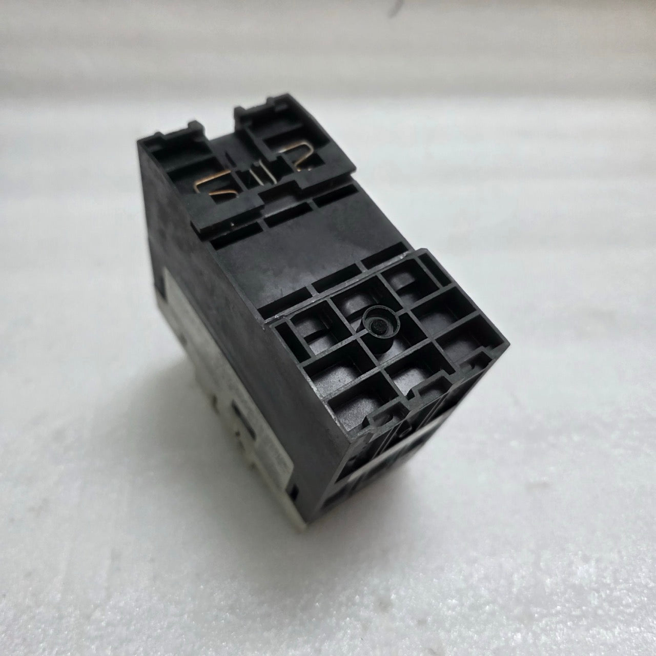 ALLEN-BRADLEY CAT 140M-F8E-C32 SER C MOTOR PROTECTION CIRCUIT BREAKER 23-32A