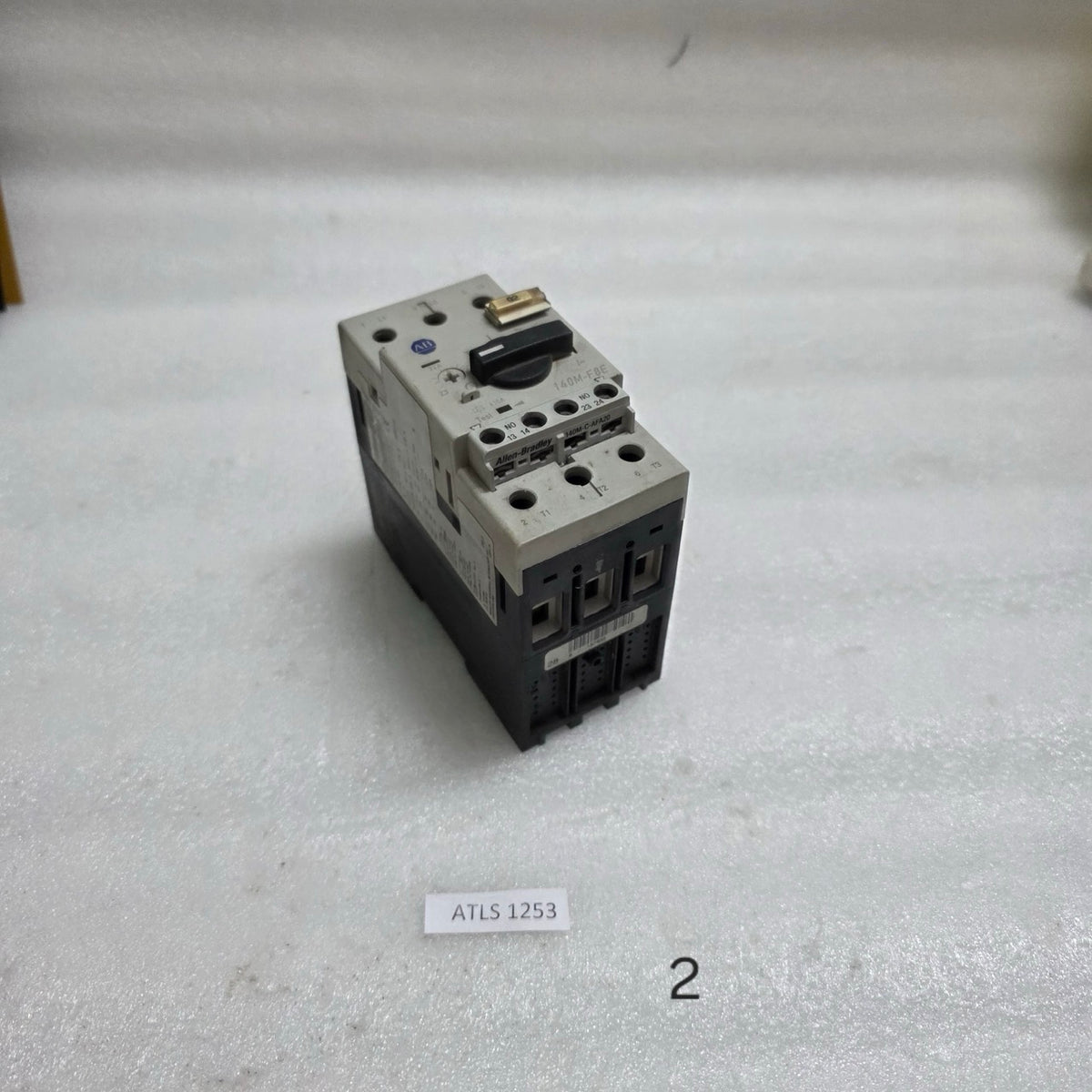 ALLEN-BRADLEY CAT 140M-F8E-C32 SER C MOTOR PROTECTION CIRCUIT BREAKER 23-32A