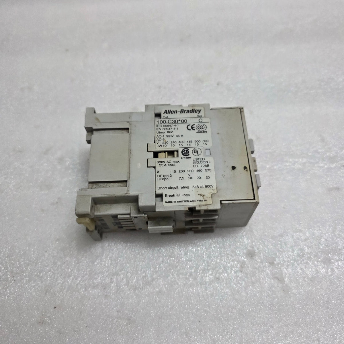ALLEN-BRADLEY CAT 100-C30-00 SER C CONTACTOR COIL VOLTAGE 24V AC