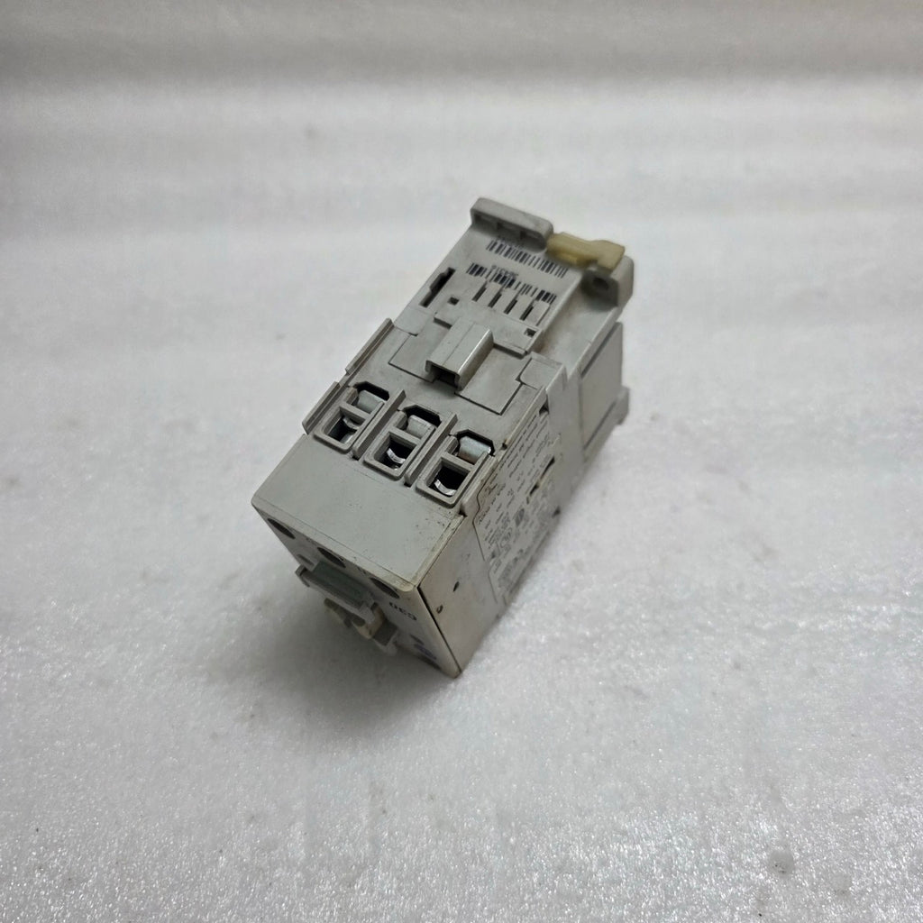 ALLEN-BRADLEY CAT 100-C30-00 SER C CONTACTOR COIL VOLTAGE 24V AC
