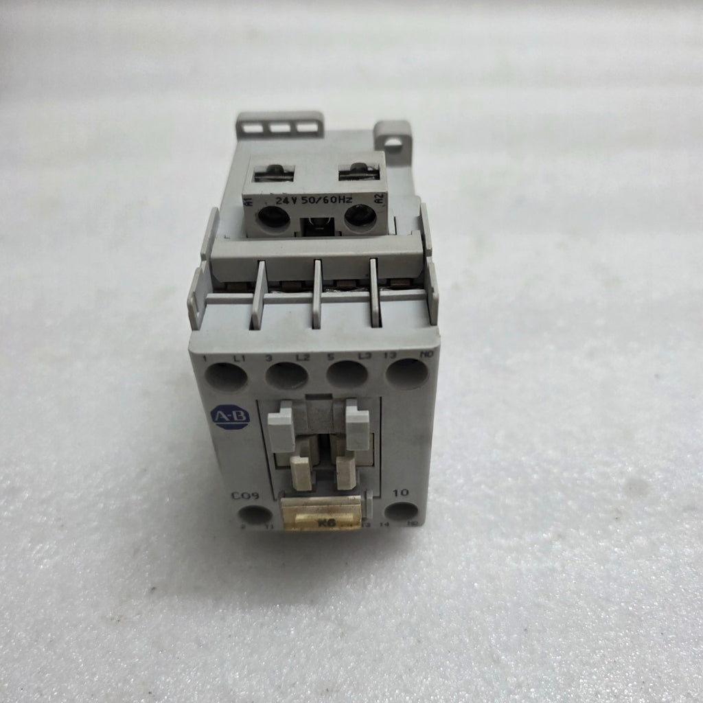 ALLEN-BRADLEY 100-C09-10 SER A CONTRACTOR COIL VOLTAGE 24V AC
