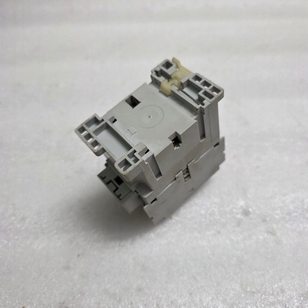 ALLEN-BRADLEY 100-C09-10 SER A CONTRACTOR COIL VOLTAGE 24V AC