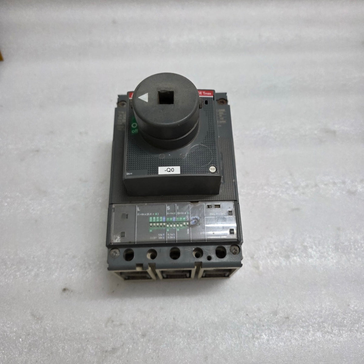 ABB XT4S 250 MOULDED CASE CIRCUIT BREAKER (MCCB) 3-POLE 250A 1SDA068475R1