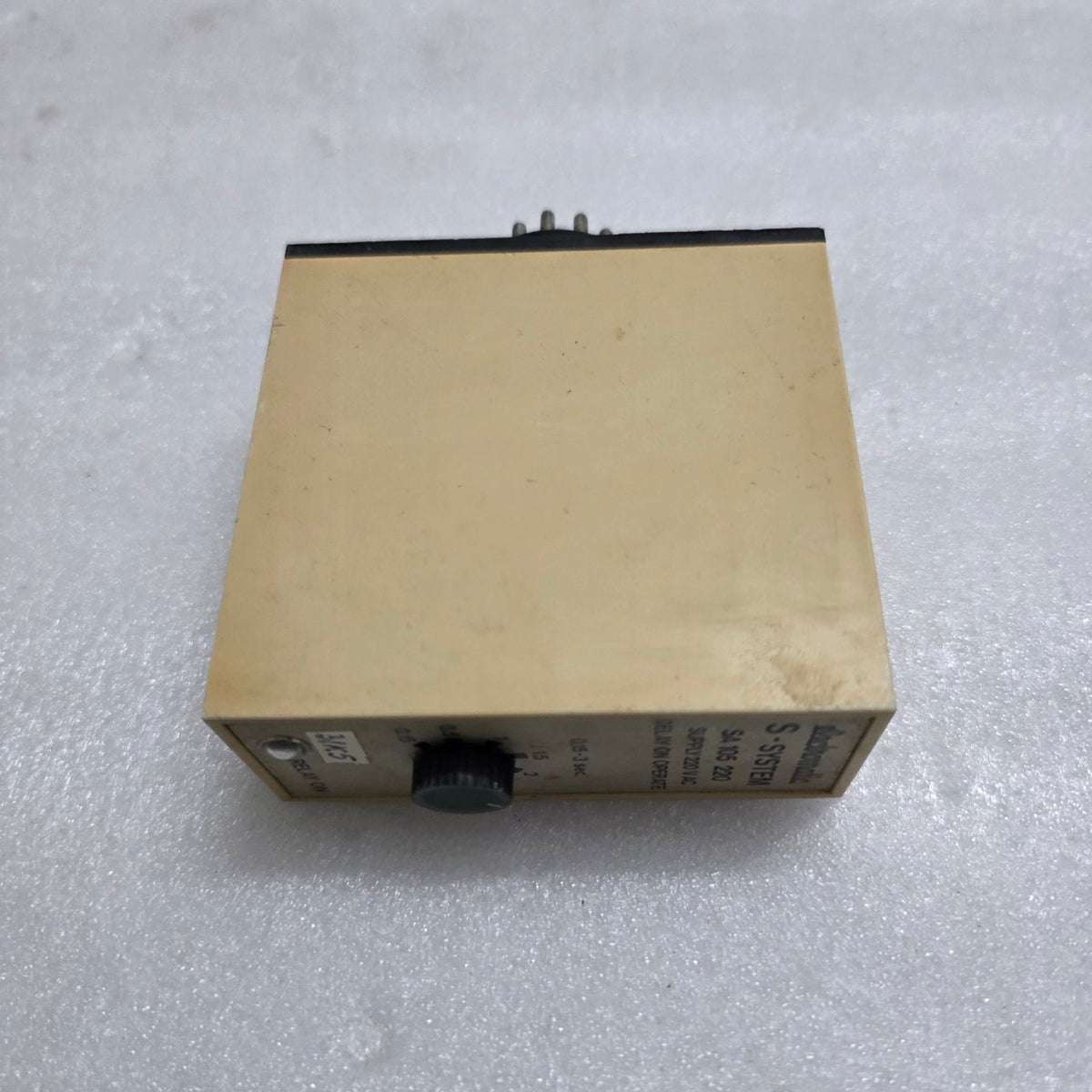 ELECTROMATIC S-SYSTEM SA 105 220 DELAY ON OPERATE TIMER RELAY 220V