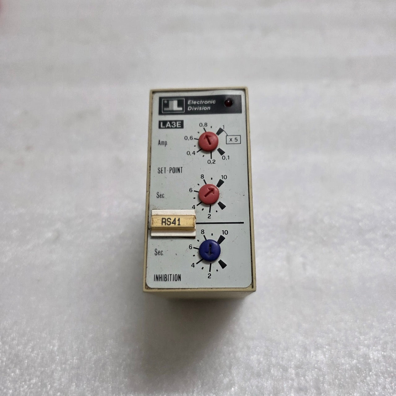 LOVATO LA3E SINGLE-PHASE MAX CURRENT MONITORING RELAY 110VAC