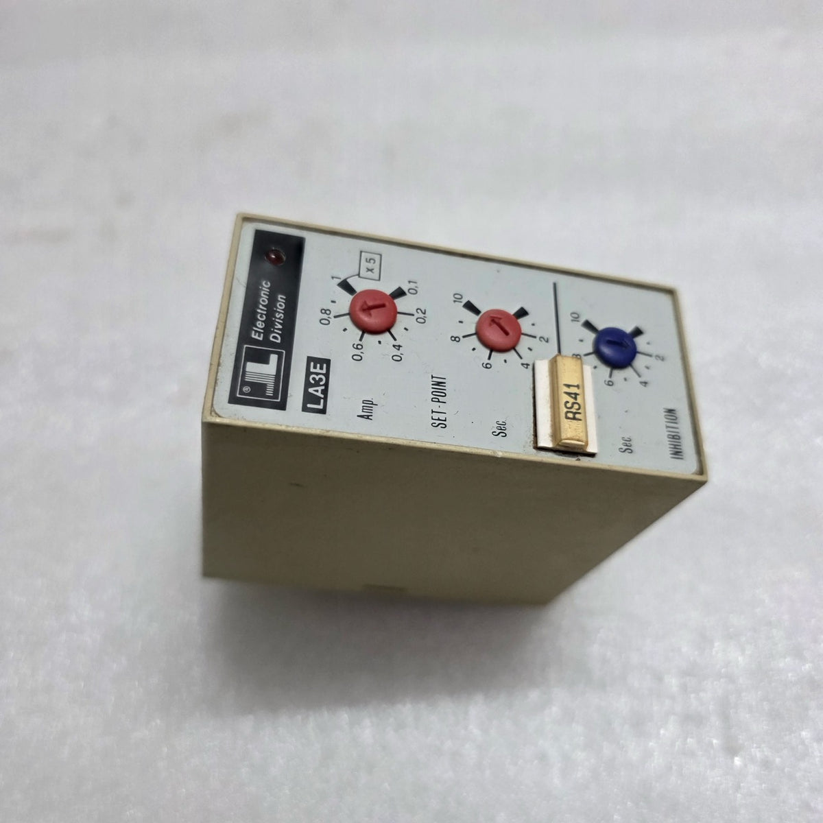 LOVATO LA3E SINGLE-PHASE MAX CURRENT MONITORING RELAY 110VAC