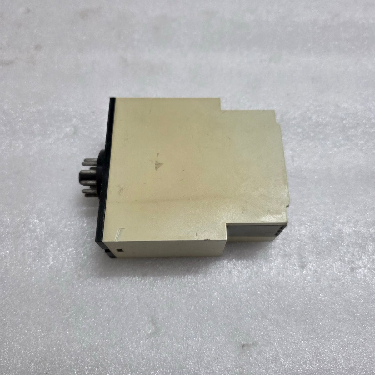 CARLO GAVAZZI PMC01D230 MULTIFUNCTION TIMER RELAY 230V