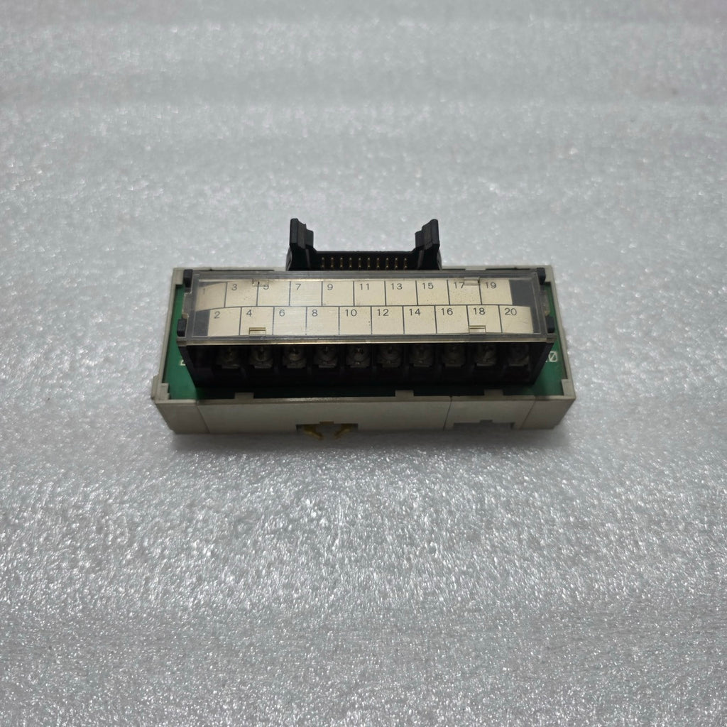 LOT OF 6 OMRON XW2B-20G5 CONNECTOR-TERMINAL BLOCK CONVERSION UNIT LOT OF 6 UNIT