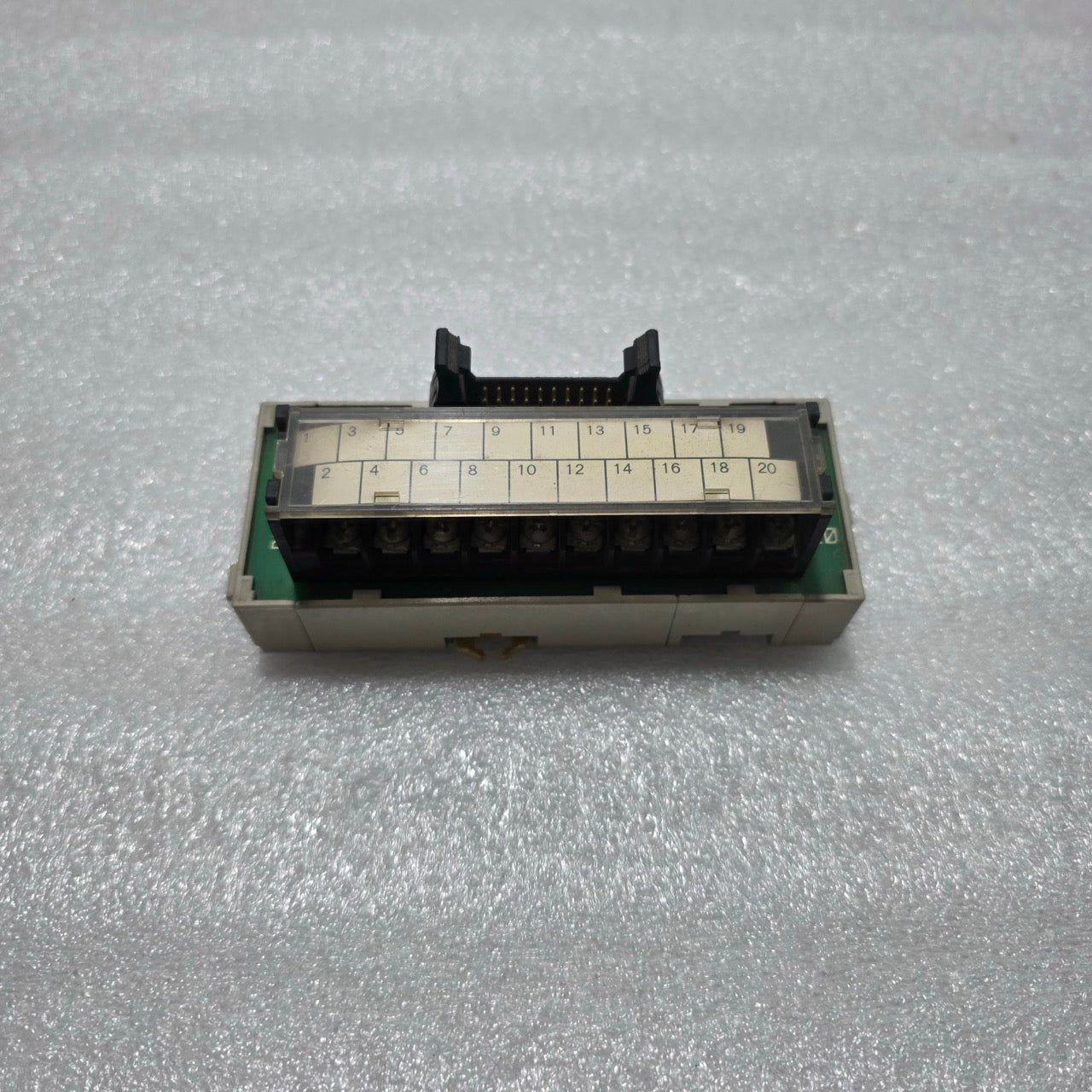 LOT OF 6 OMRON XW2B-20G5 CONNECTOR-TERMINAL BLOCK CONVERSION UNIT LOT OF 6 UNIT