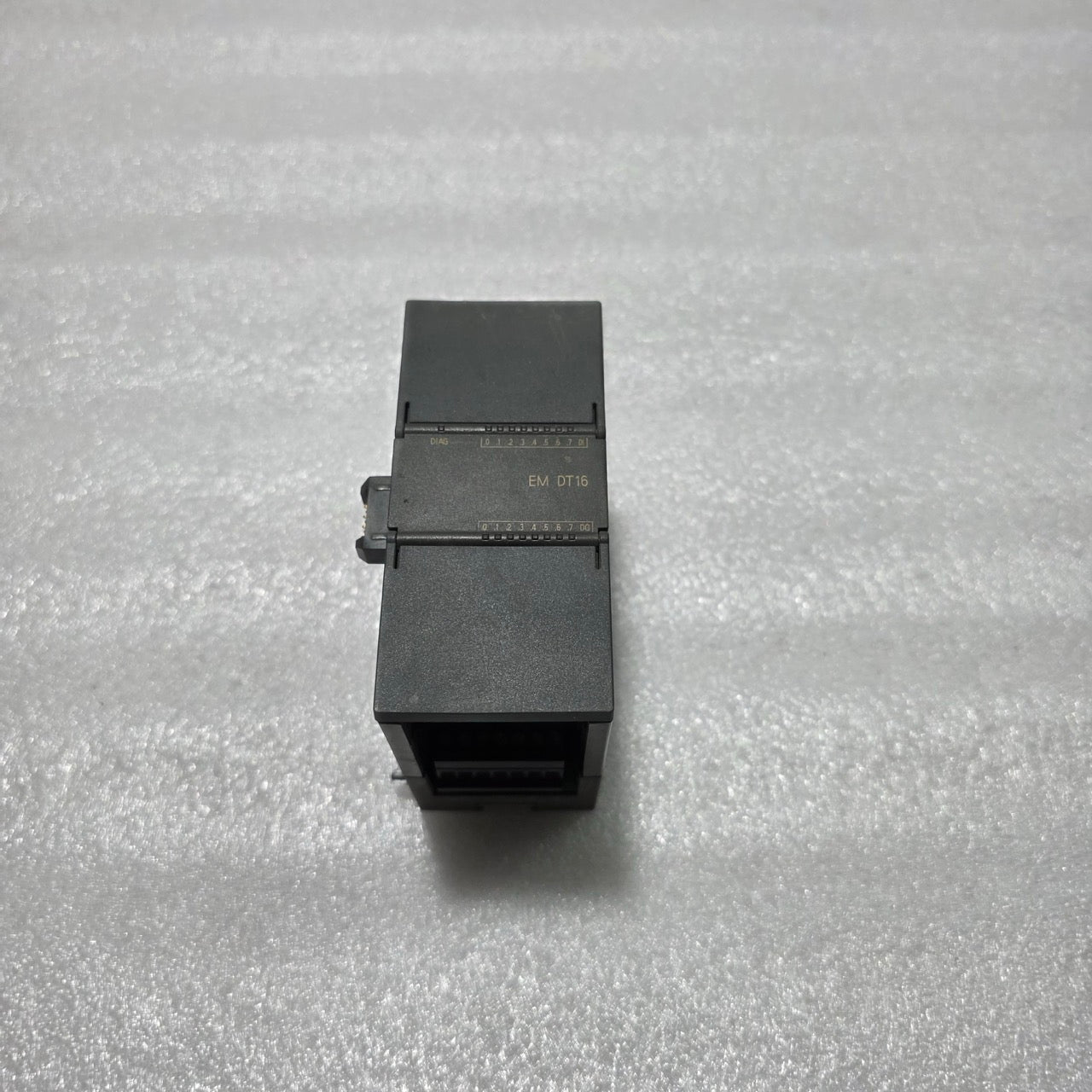 SIEMENS SIMATIC S7-20 DIGITAL I/O EM DT16 EXPANSION MODULE 6ES7 288-2DT16-0AA0