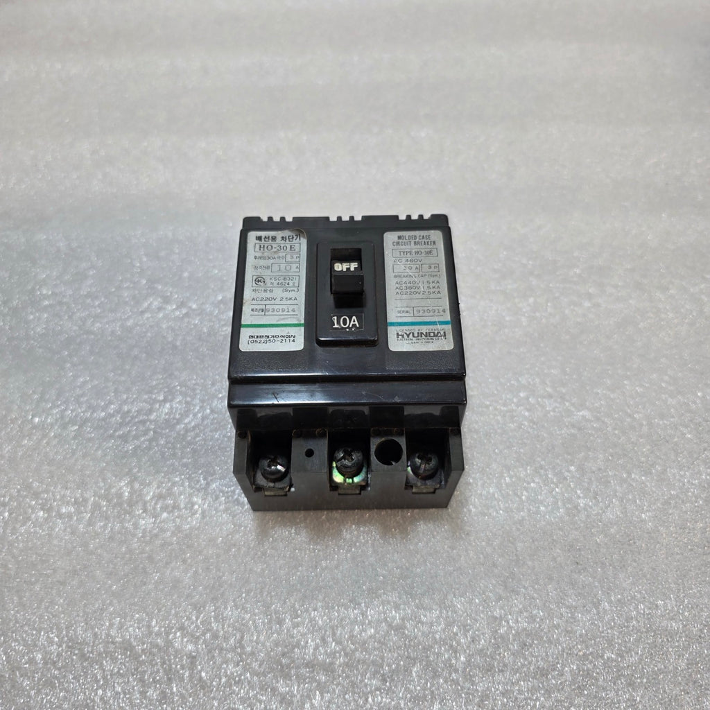 HYUNDAI ELECTRIC HO-30E 3 POLE MOLDED CASE CIRCUIT BREAKER (MCCB) 10A