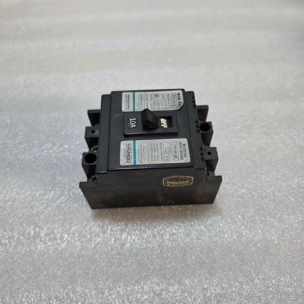 HYUNDAI ELECTRIC HO-30E 3 POLE MOLDED CASE CIRCUIT BREAKER (MCCB) 10A