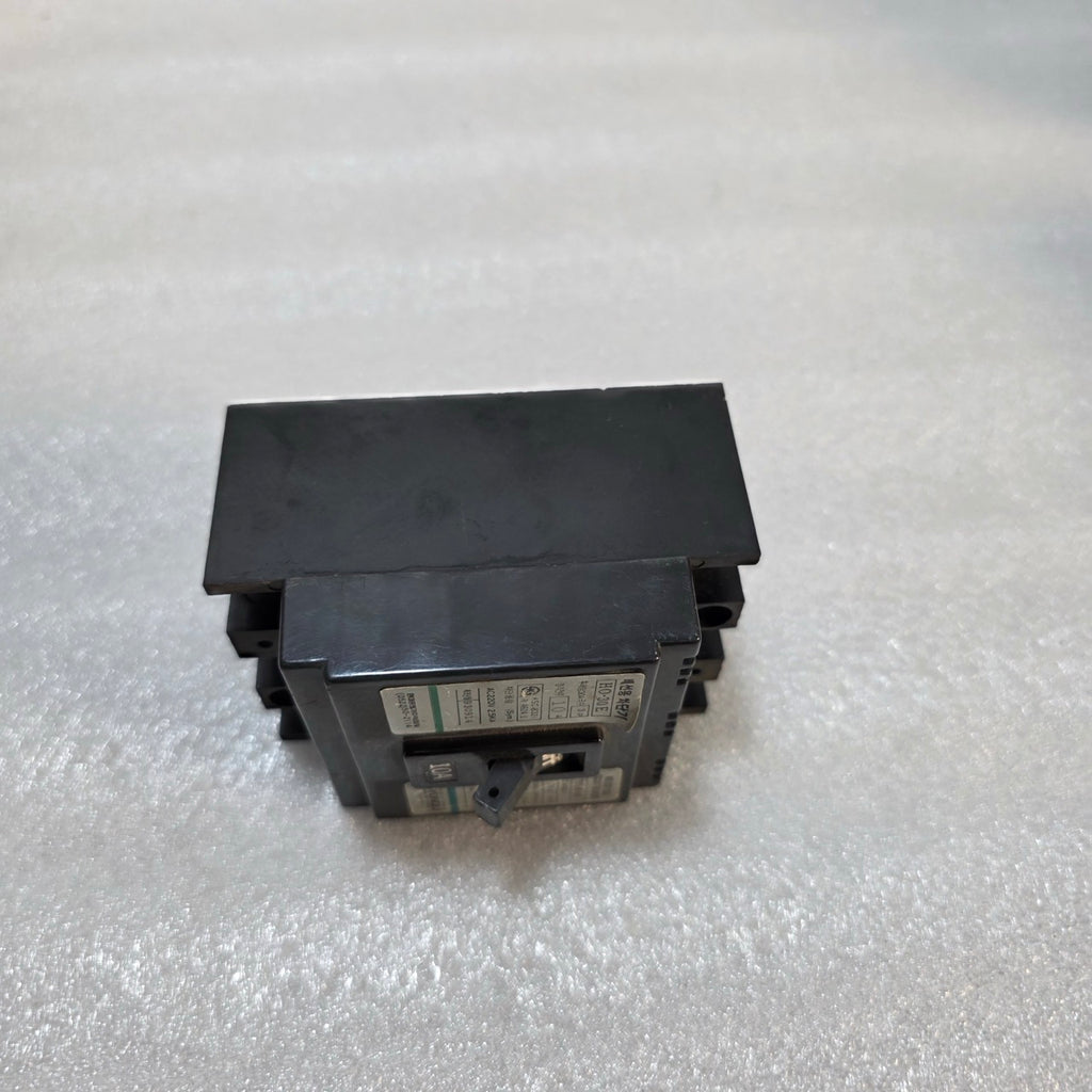 HYUNDAI ELECTRIC HO-30E 3 POLE MOLDED CASE CIRCUIT BREAKER (MCCB) 10A