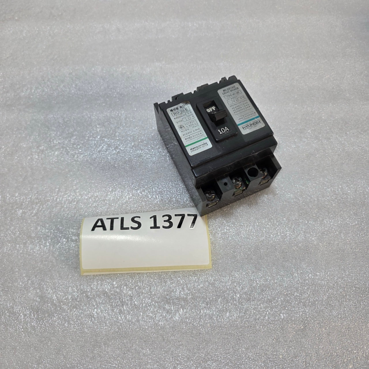 HYUNDAI ELECTRIC HO-30E 3 POLE MOLDED CASE CIRCUIT BREAKER (MCCB) 10A