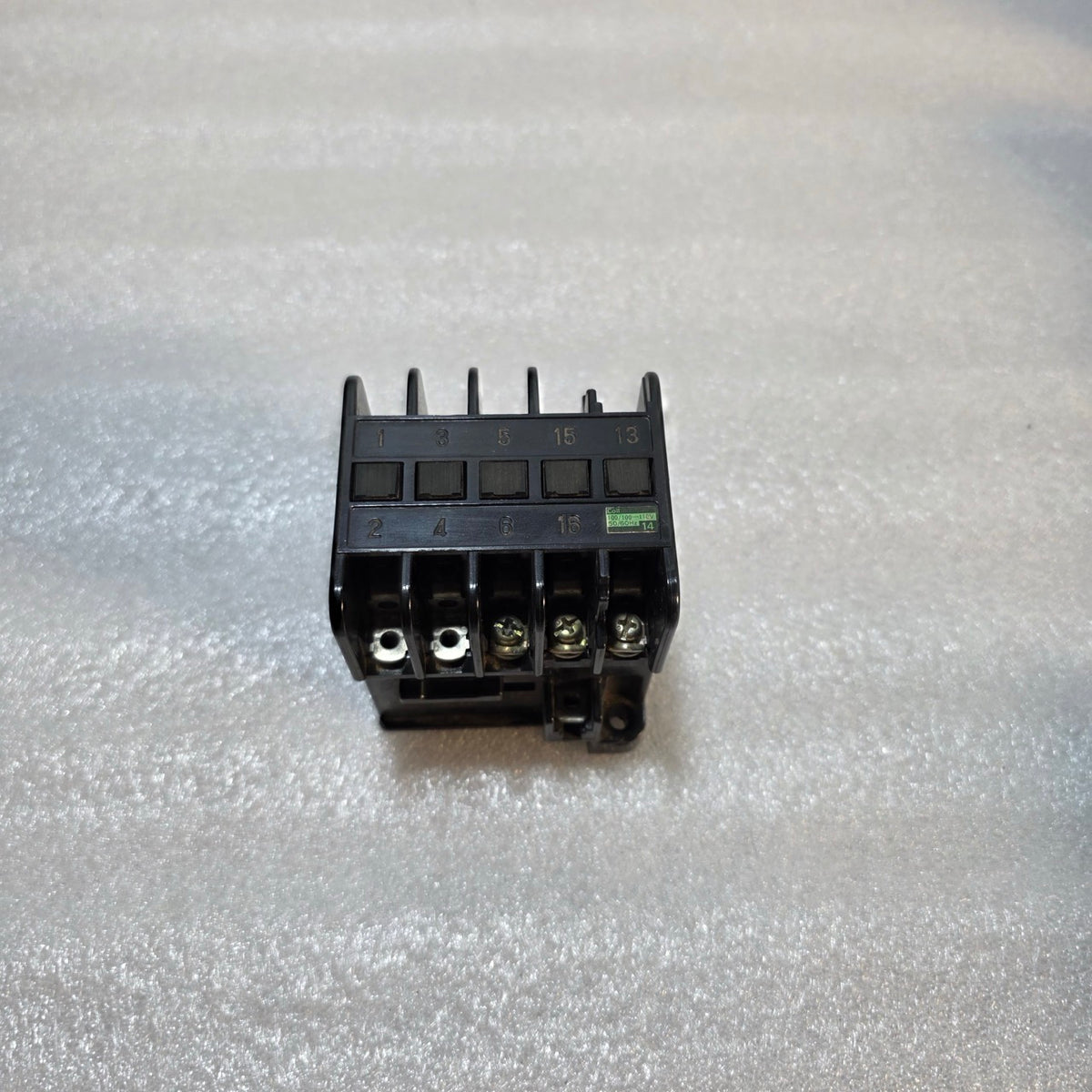 FUJI ELECTRIC SRC3631-5-1 MAGNETIC CONTACTOR 100-110V AC