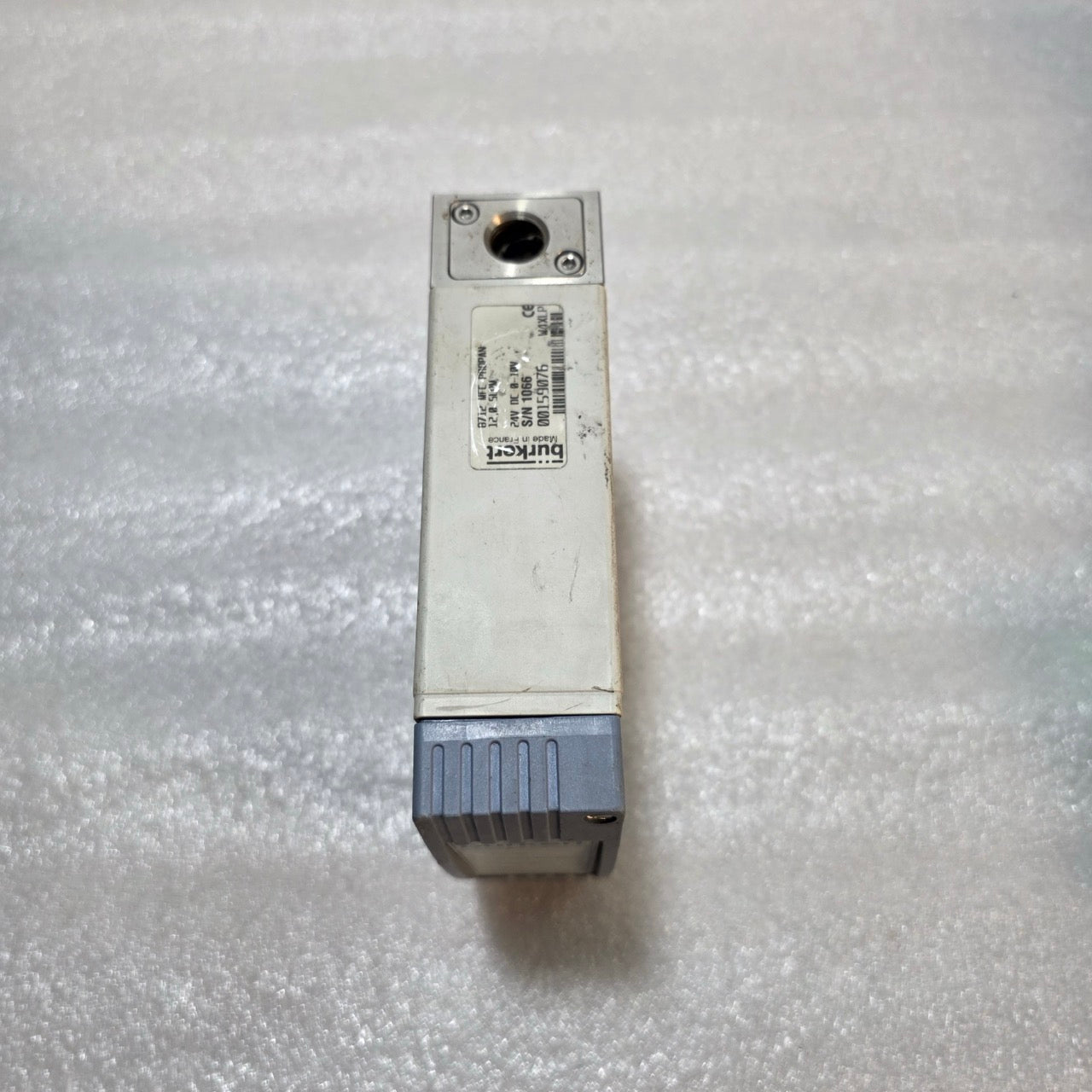 BURKERT 8712 MFC MASS FLOW CONTROLLER 00159076 24VDC