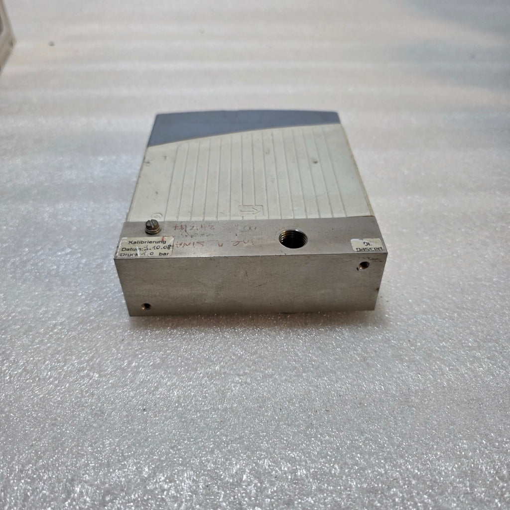 BURKERT 8712 MFC MASS FLOW CONTROLLER 00159076 24VDC