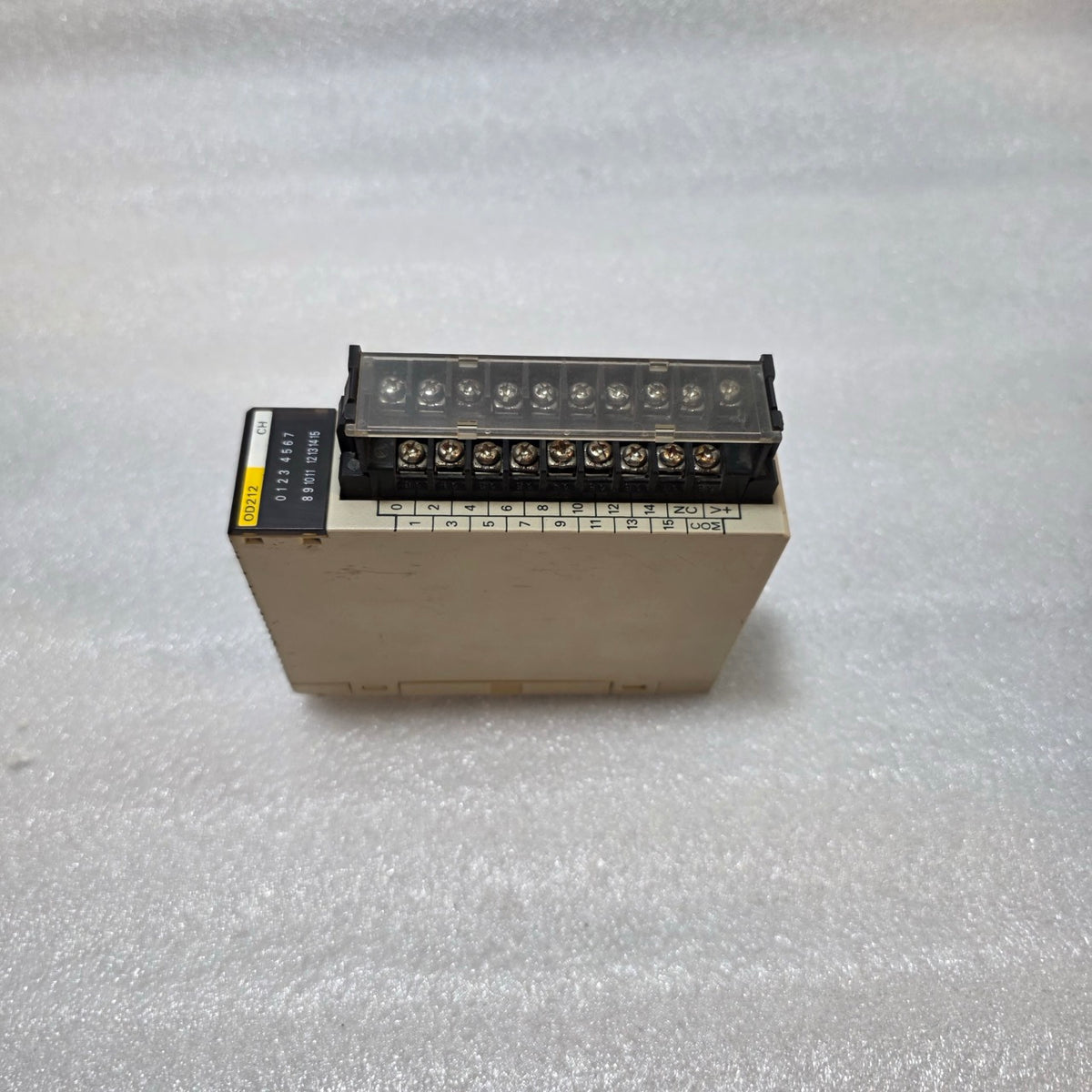 5 UNIT X OMRON C200H-OD212 TRANSISTOR OUTPUT MODULE LOT OF 5 UNIT