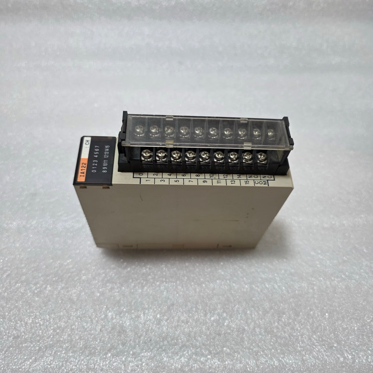 2 UNIT X OMRON C200H-IA122 AC DIGITAL INPUT MODULE LOT OF 2