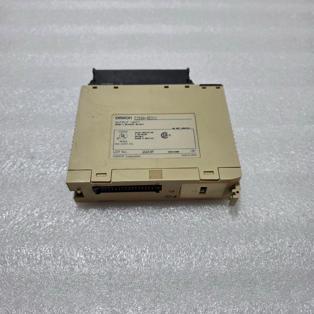 4 UNIT X OMRON C200H-OD211 TRANSISTOR OUTPUT MODULE LOT OF 4