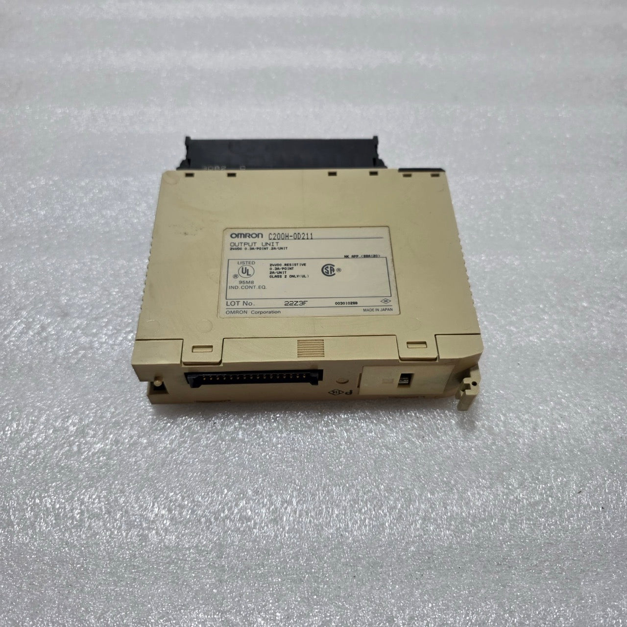 4 UNIT X OMRON C200H-OD211 TRANSISTOR OUTPUT MODULE LOT OF 4