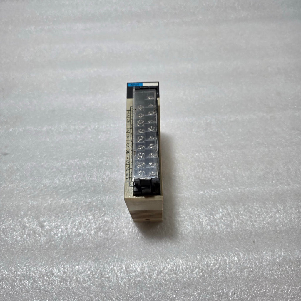 OMRON C200H-AD001 ANALOG INPUT MODULE