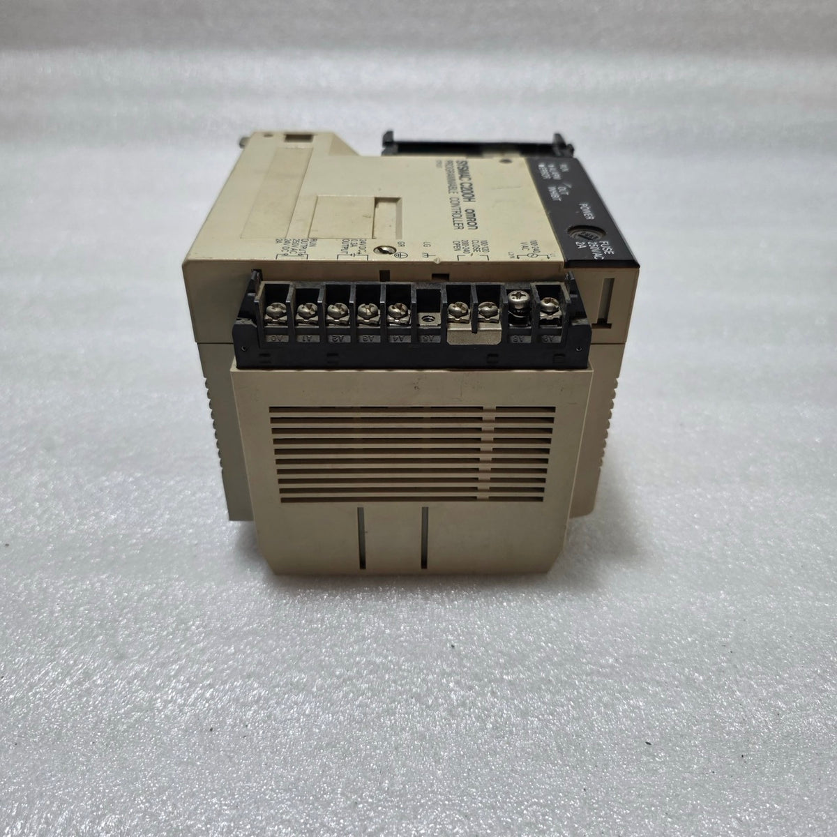 OMRON C200H-PS221 POWER SUPPLY MODULE